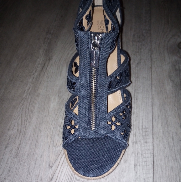 EUC Michael Kors 'Damita' Espadrille Wedges - Picture 7 of 8